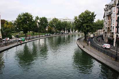 Channel  Paris Saint-Martin Picture