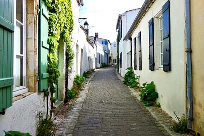 Saint-Martin-De-R Pavers Village Lane Picture